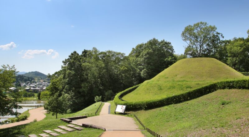 Recommended spots:Takamatsuzuka Tomb