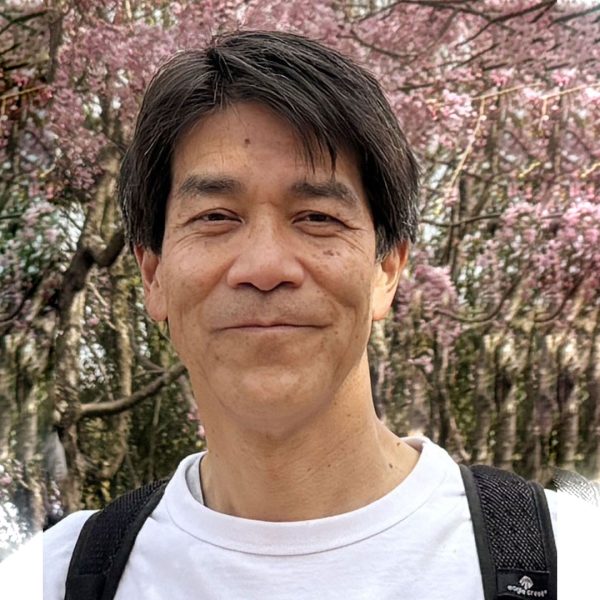 TsuyoshiShiotsu3 TOUR GUIDE STAFF